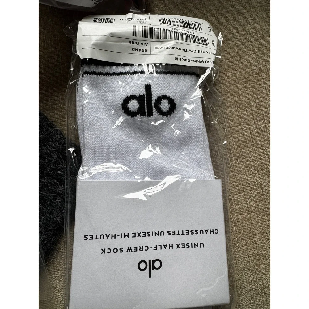 Alo White/Black Unisex Half Crew Socks / NWT / Still in Bags / Size M